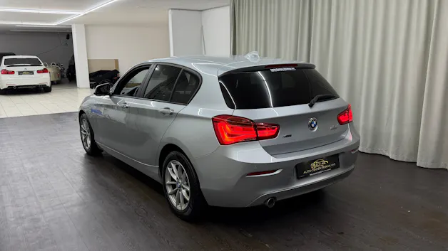 BMW 118d xDrive Essential Edition