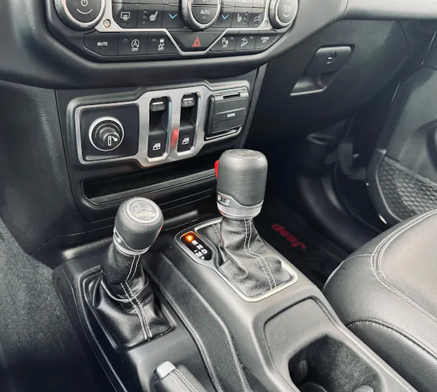 Jeep Wrangler 2.2MJ Overland Automatic