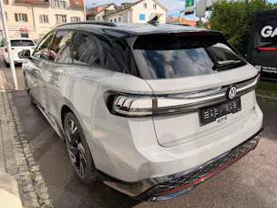 VW ID.7 TOURER GTX 340 PS 4MOTION *** NEUWAGEN MIT TOPAUSSTATTUNG ***