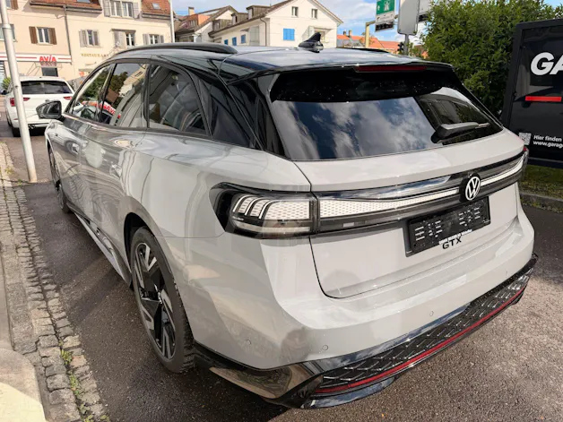 VW ID.7 TOURER GTX 340 PS 4MOTION *** NEUWAGEN MIT TOPAUSSTATTUNG ***