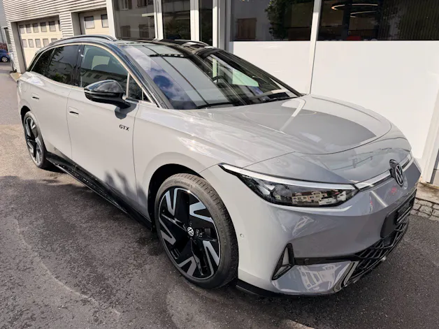 VW ID.7 TOURER GTX 340 PS 4MOTION *** NEUWAGEN MIT TOPAUSSTATTUNG ***