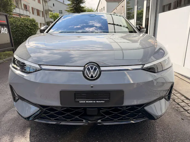 VW ID.7 TOURER GTX 340 PS 4MOTION *** NEUWAGEN MIT TOPAUSSTATTUNG ***