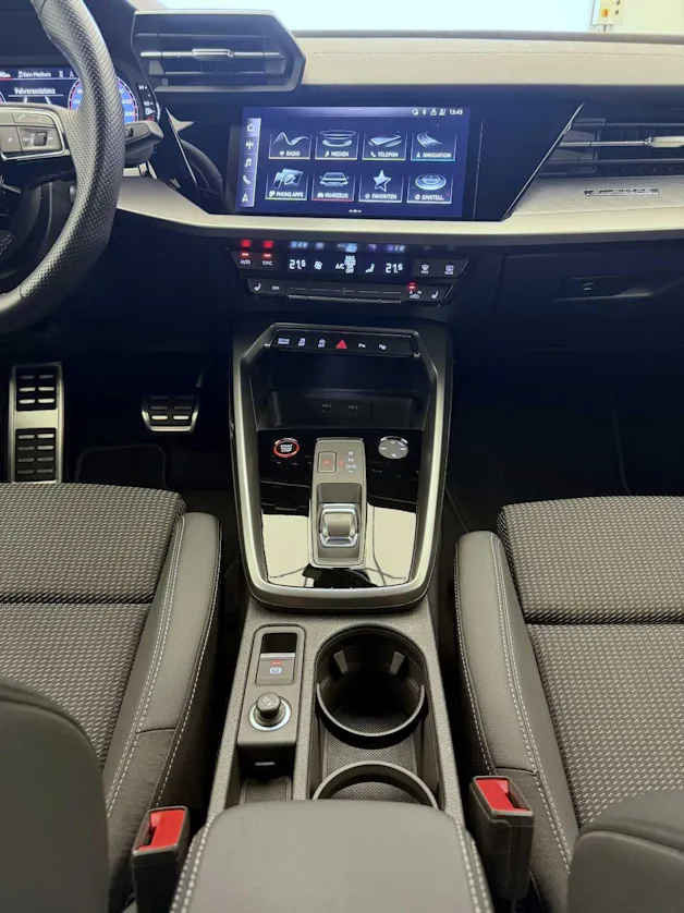 Audi S3 Sportback 2.0 TFSI quattro S-tronic