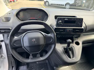Peugeot Blue HDi 75 Pro L1