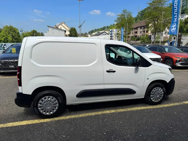 Peugeot Blue HDi 75 Pro L1