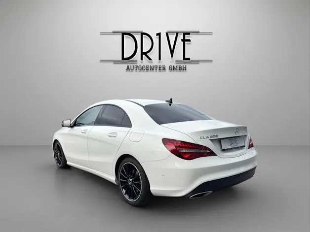 Mercedes-Benz CLA 200 Night Star 7G-DCT
