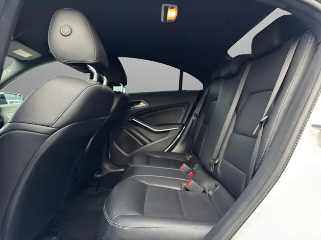 Mercedes-Benz CLA 200 Night Star 7G-DCT