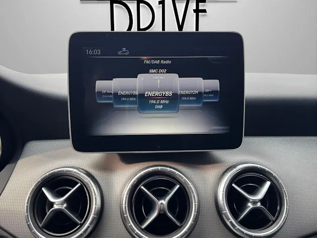 Mercedes-Benz CLA 200 Night Star 7G-DCT