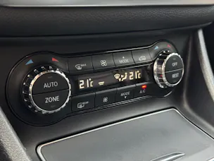 Mercedes-Benz CLA 200 Night Star 7G-DCT
