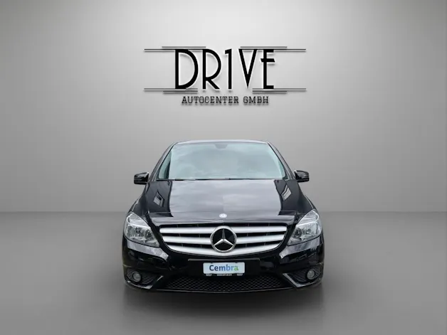 Mercedes-Benz B 180 7G-DCT