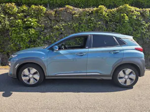 Hyundai Kona EV Bluelink Edition