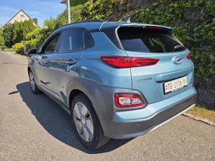 Hyundai Kona EV Bluelink Edition