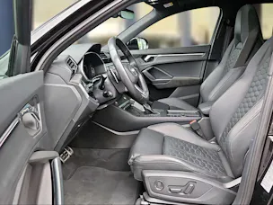 Audi RS Q3 Sportback quattro S tronic Mythosschwarz Metallic