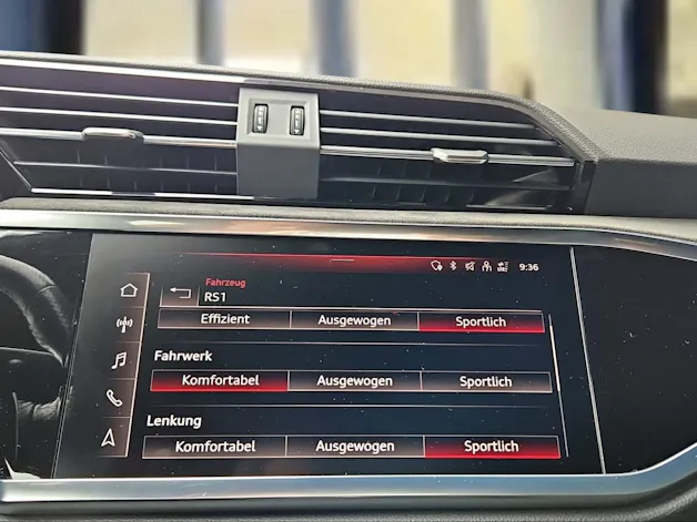 Audi RS Q3 Sportback quattro S tronic Mythosschwarz Metallic