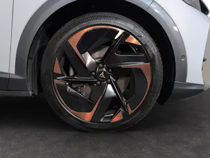 Cupra Tavascan Type 9 77 kWh VZ Adrenaline
