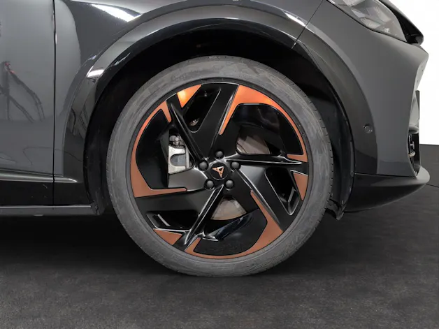 Cupra Tavascan Type 9 77 kWh VZ Adrenaline
