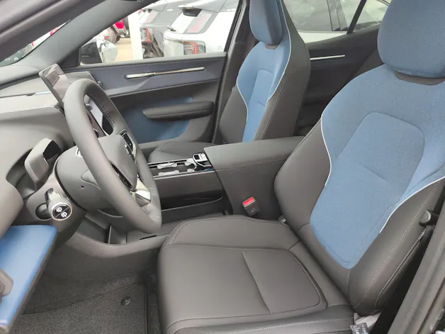 Volvo EX30 E60 69kWh Twin Black Edition