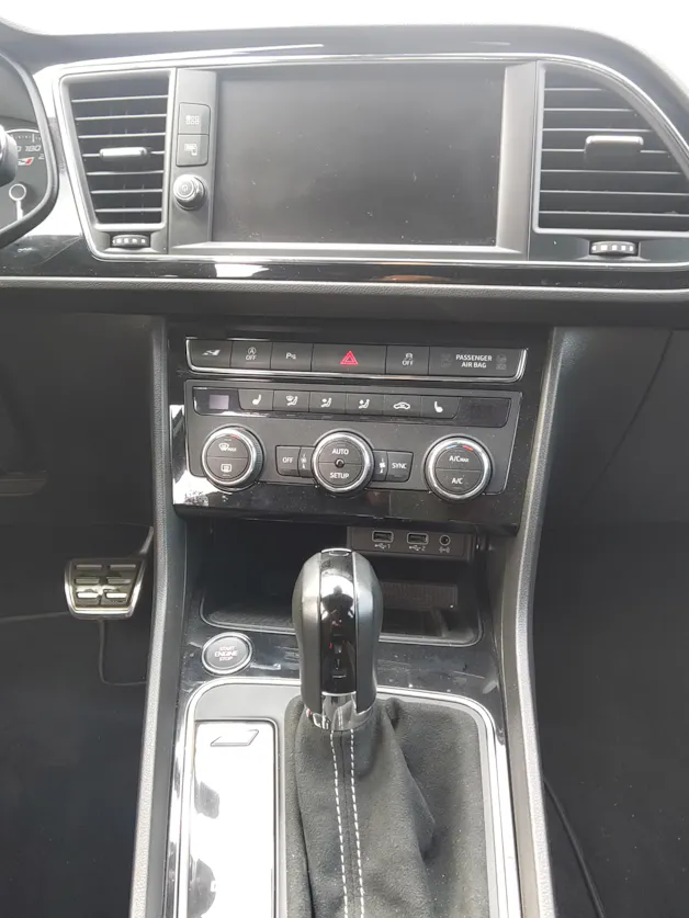 SEAT Leon 2.0 TSI Cupra 300 DSG