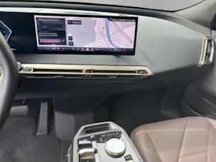BMW iX xDrive50
