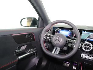 Mercedes-Benz GLA 200 Night Star 7G-D