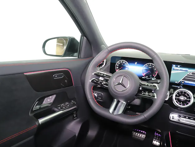 Mercedes-Benz GLA 200 Night Star 7G-D