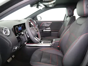Mercedes-Benz GLA 200 Night Star 7G-D