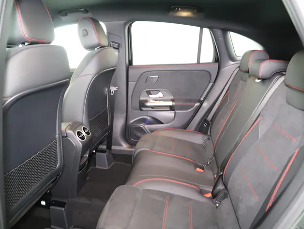 Mercedes-Benz GLA 200 Night Star 7G-D