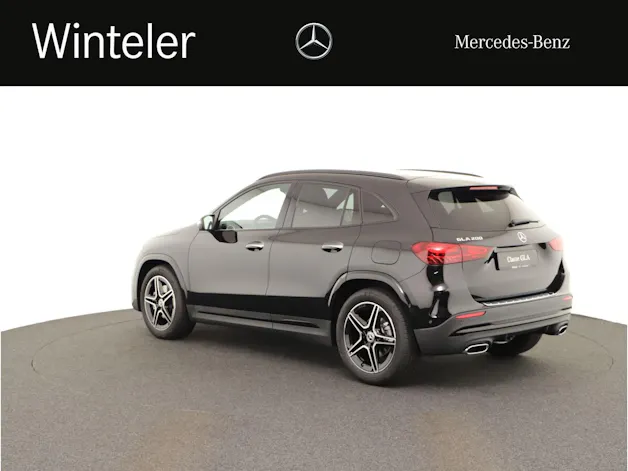 Mercedes-Benz GLA 200 Night Star 7G-D