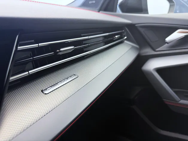 Audi S3 Sportback TFSI quattro S-tronic