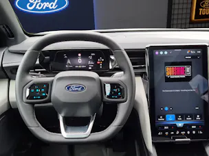 Ford Explorer Extended Range (79 kWh) Premium 4x4 AUTOMAT