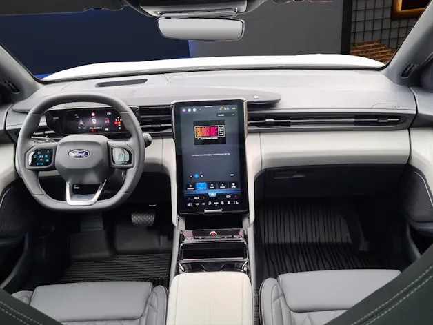 Ford Explorer Extended Range (79 kWh) Premium 4x4 AUTOMAT