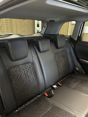 Suzuki Vitara 1.4 T Sakura Top Hybrid 4x4