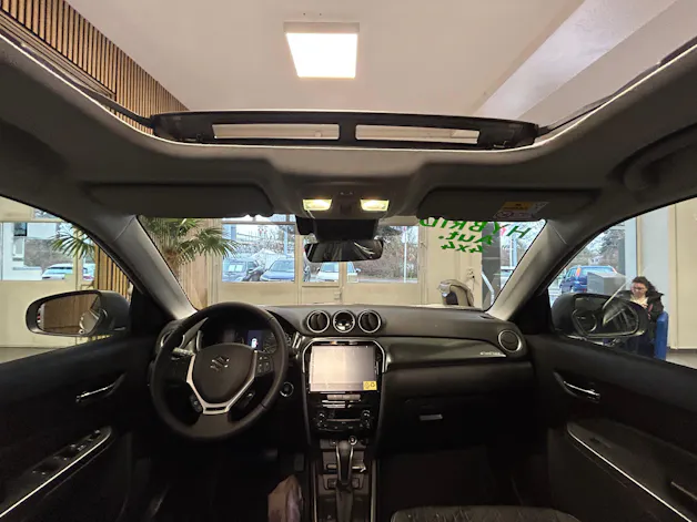 Suzuki Vitara 1.4 T Sakura Top Hybrid 4x4