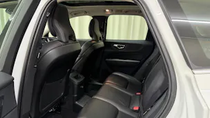 Volvo XC60 T8 eAWD Momentum Geartronic
