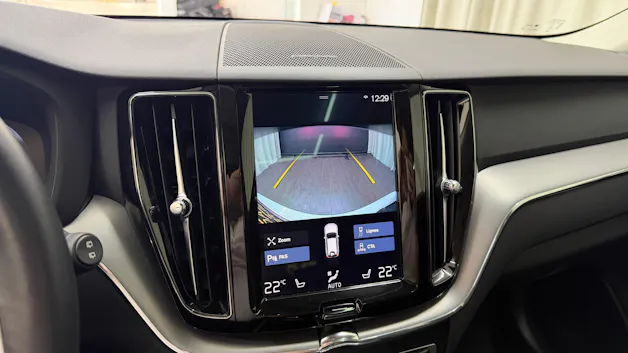 Volvo XC60 T8 eAWD Momentum Geartronic