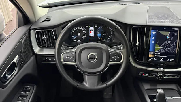 Volvo XC60 T8 eAWD Momentum Geartronic
