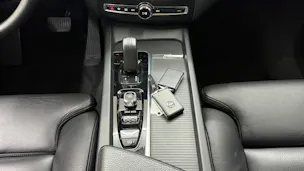 Volvo XC60 T8 eAWD Momentum Geartronic