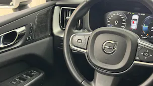 Volvo XC60 T8 eAWD Momentum Geartronic