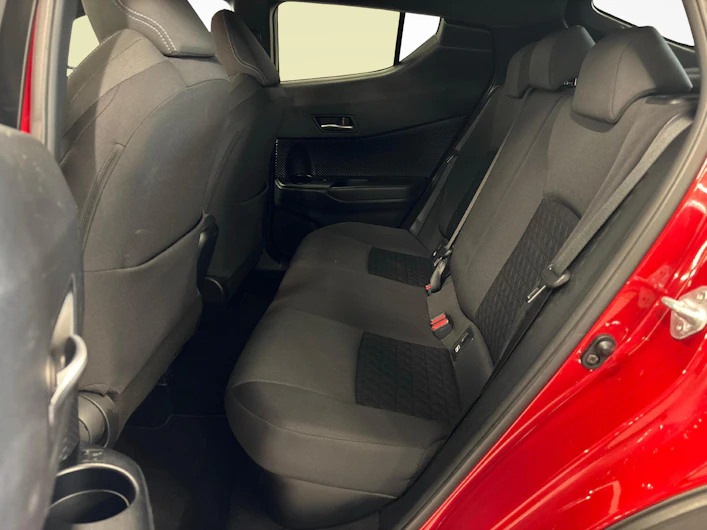 image du véhicule TOYOTA C-HR