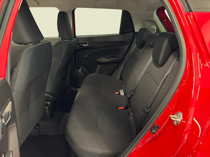 image du véhicule SUZUKI SWIFT