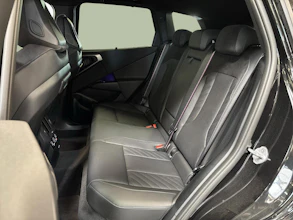 https://vehicle.imgix.net/4308675/d19accad-df2e-4f6c-b5ac-c1c26b3eae81.jpg