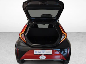 https://vehicle.imgix.net/4308676/631b7910-7c5c-4893-985e-6c151e532200.jpg