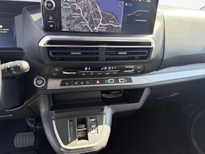 https://vehicle.imgix.net/4308704/4fa8f1d7-8e59-4ae6-8f14-a7f9df703f57.jpg