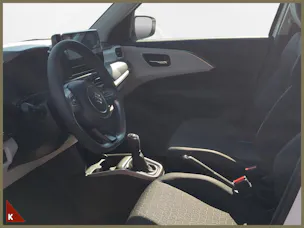 Suzuki Swift 1.2 Sakura Top Hybrid 4x4