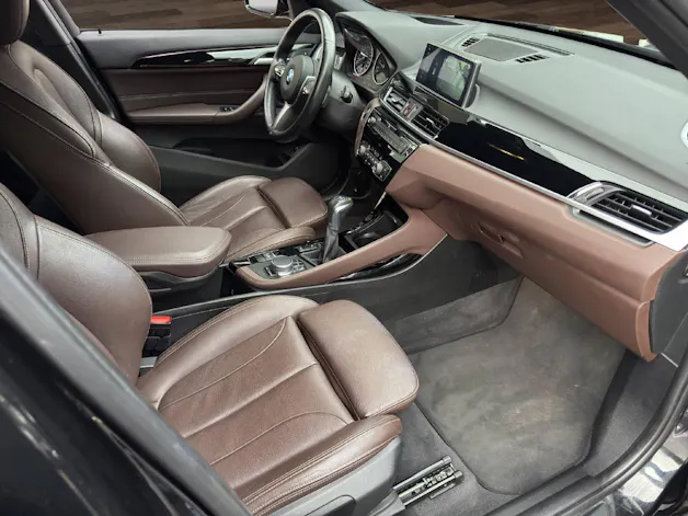 BMW X1 20i xDrive SAG