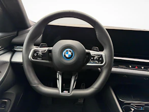 https://vehicle.imgix.net/4308861/ce409bac-f26c-4fa6-a12c-8b7415bcc692.jpg