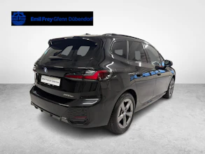 https://vehicle.imgix.net/4308917/8b407cd8-105b-48cc-af3b-97bb5e5cf56f.jpg