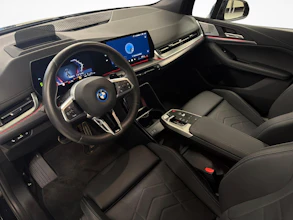https://vehicle.imgix.net/4308917/8d586f46-e1cd-47a6-8b99-f2ed0fcb3fd4.jpg
