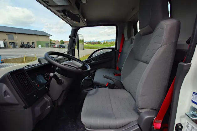 Isuzu M21 Kab.-Ch. E DR 1.9 Ddi T