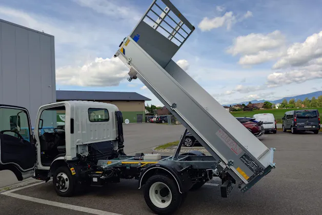 Isuzu M21 Kab.-Ch. E DR 1.9 Ddi T
